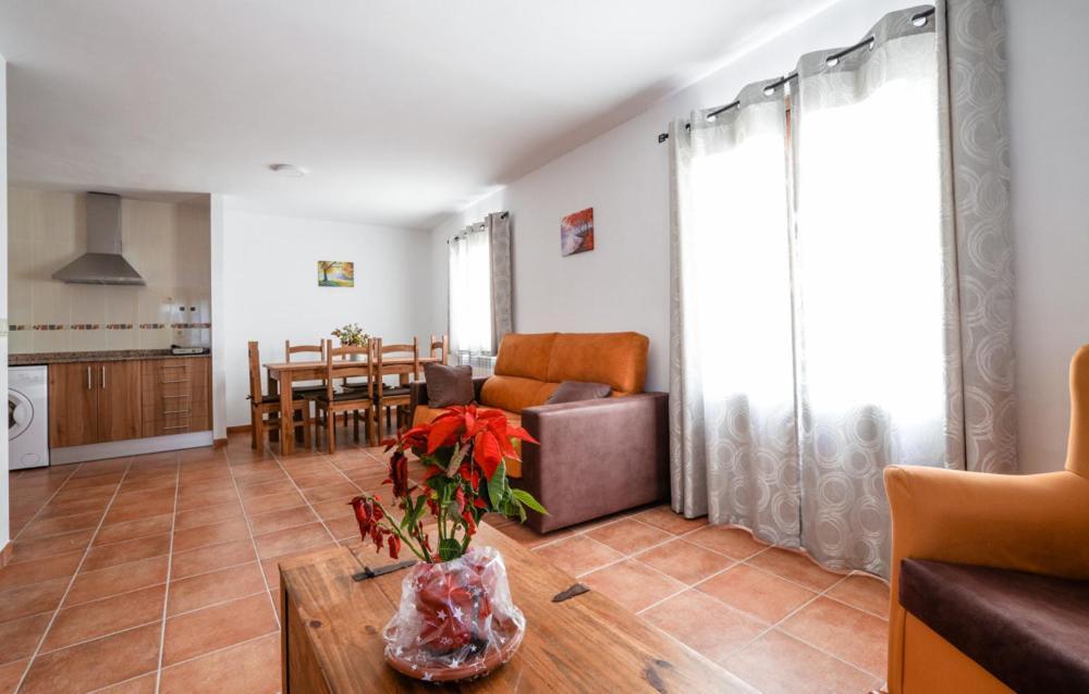Linares de Mora Hostal Antiguo Hospital מראה חיצוני תמונה