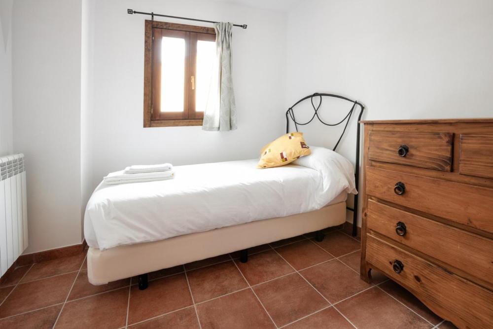 Linares de Mora Hostal Antiguo Hospital מראה חיצוני תמונה