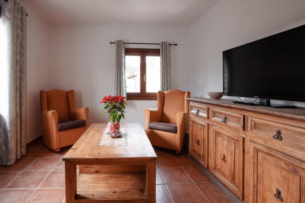 Linares de Mora Hostal Antiguo Hospital מראה חיצוני תמונה