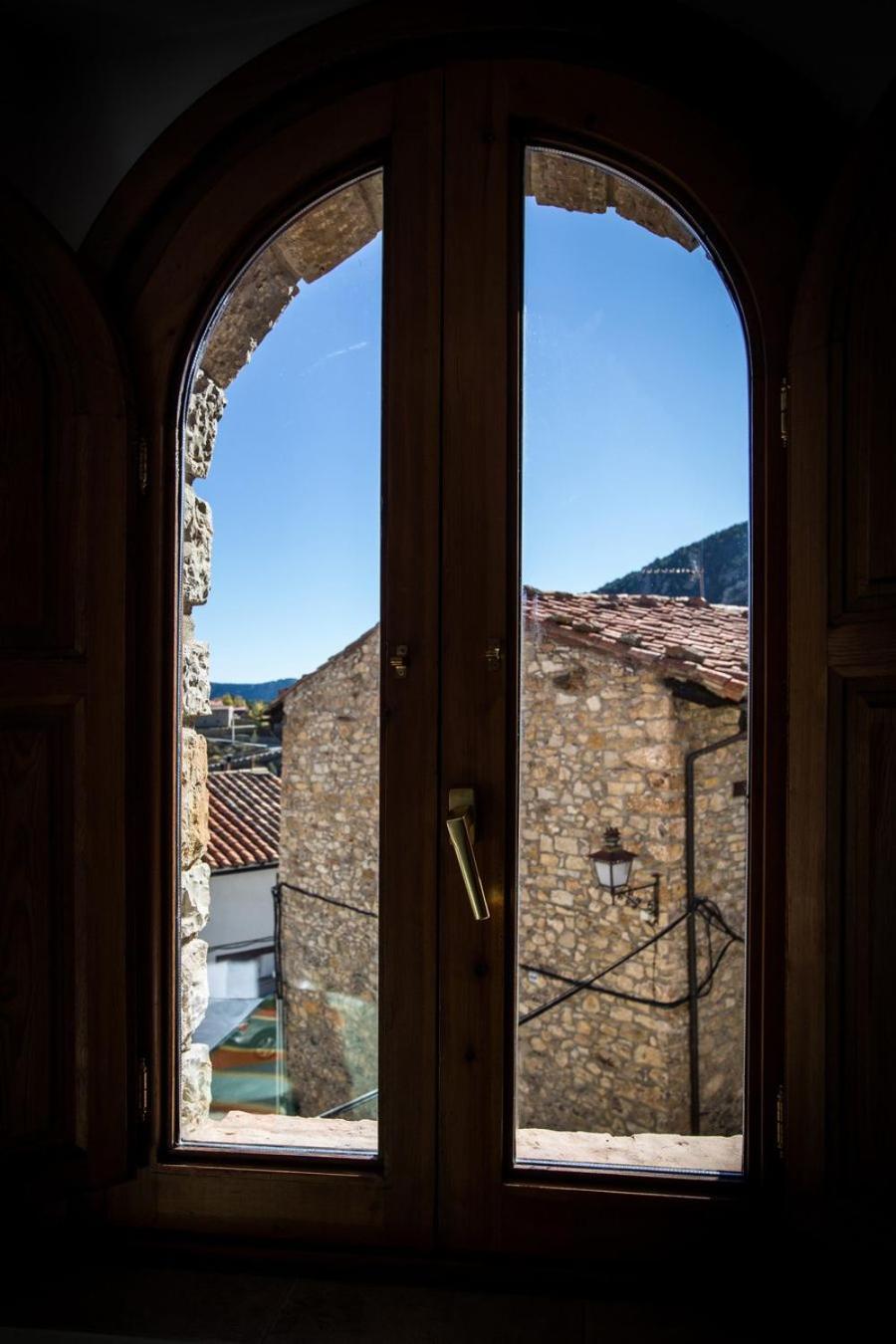 Linares de Mora Hostal Antiguo Hospital מראה חיצוני תמונה