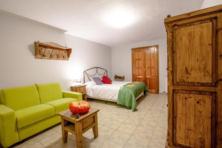 Linares de Mora Hostal Antiguo Hospital מראה חיצוני תמונה
