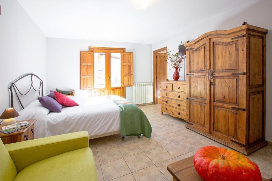 Linares de Mora Hostal Antiguo Hospital מראה חיצוני תמונה