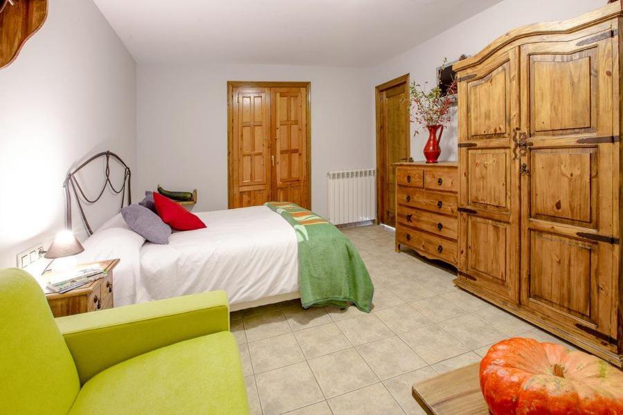 Linares de Mora Hostal Antiguo Hospital מראה חיצוני תמונה