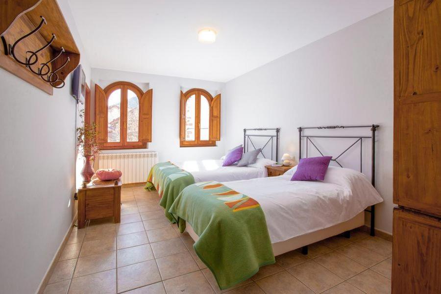 Linares de Mora Hostal Antiguo Hospital מראה חיצוני תמונה