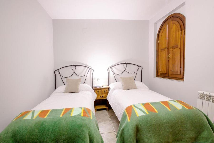 Linares de Mora Hostal Antiguo Hospital מראה חיצוני תמונה