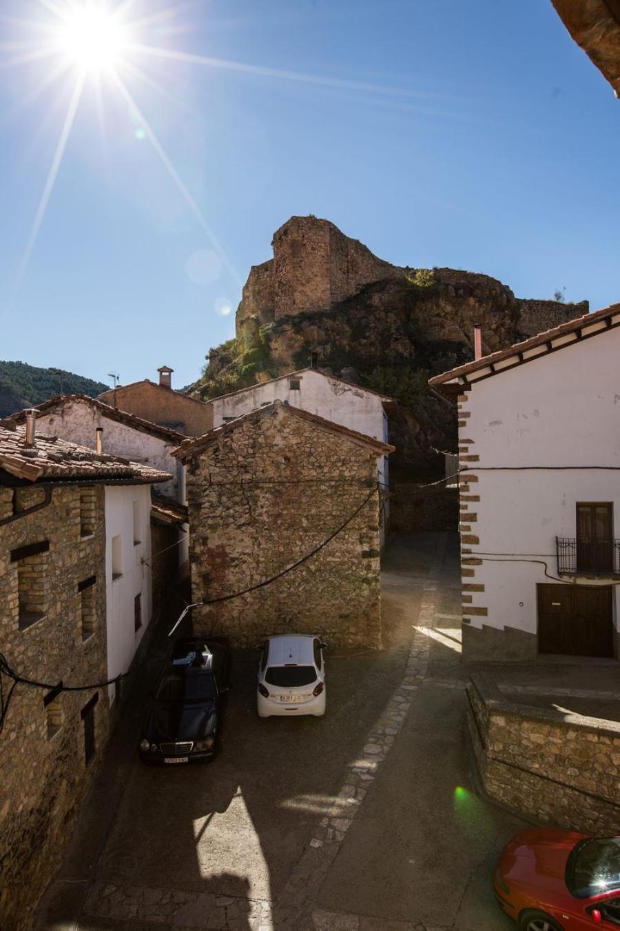 Linares de Mora Hostal Antiguo Hospital מראה חיצוני תמונה