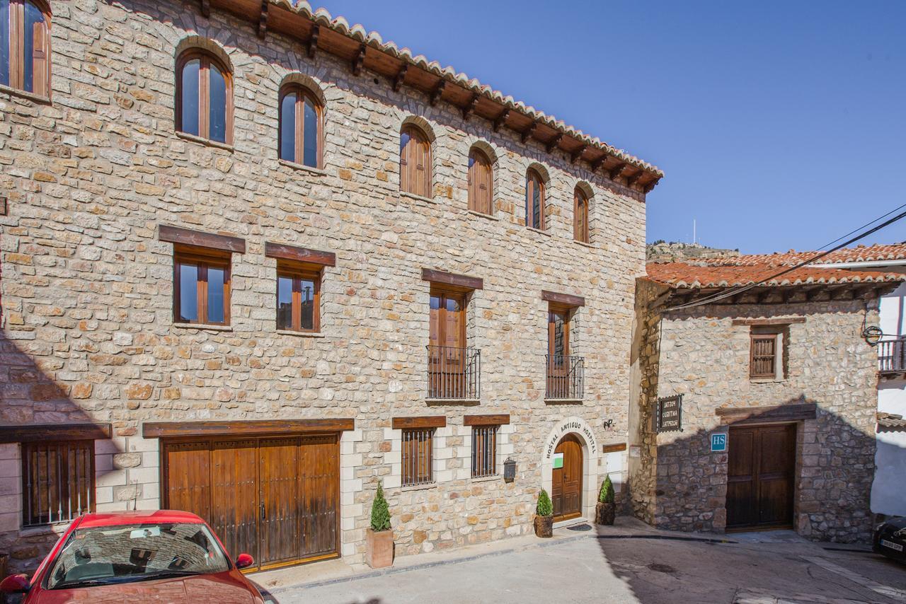 Linares de Mora Hostal Antiguo Hospital מראה חיצוני תמונה