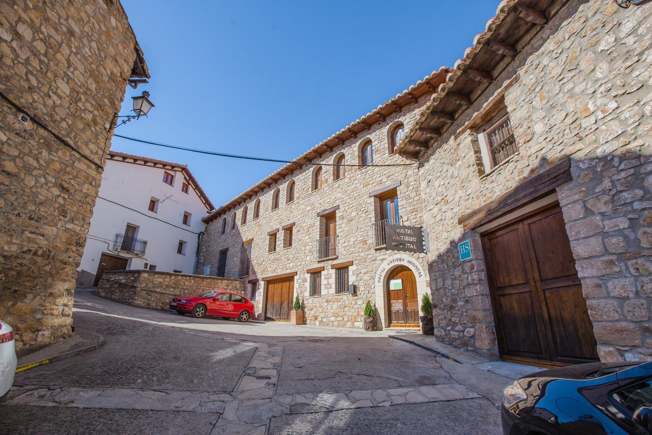Linares de Mora Hostal Antiguo Hospital מראה חיצוני תמונה