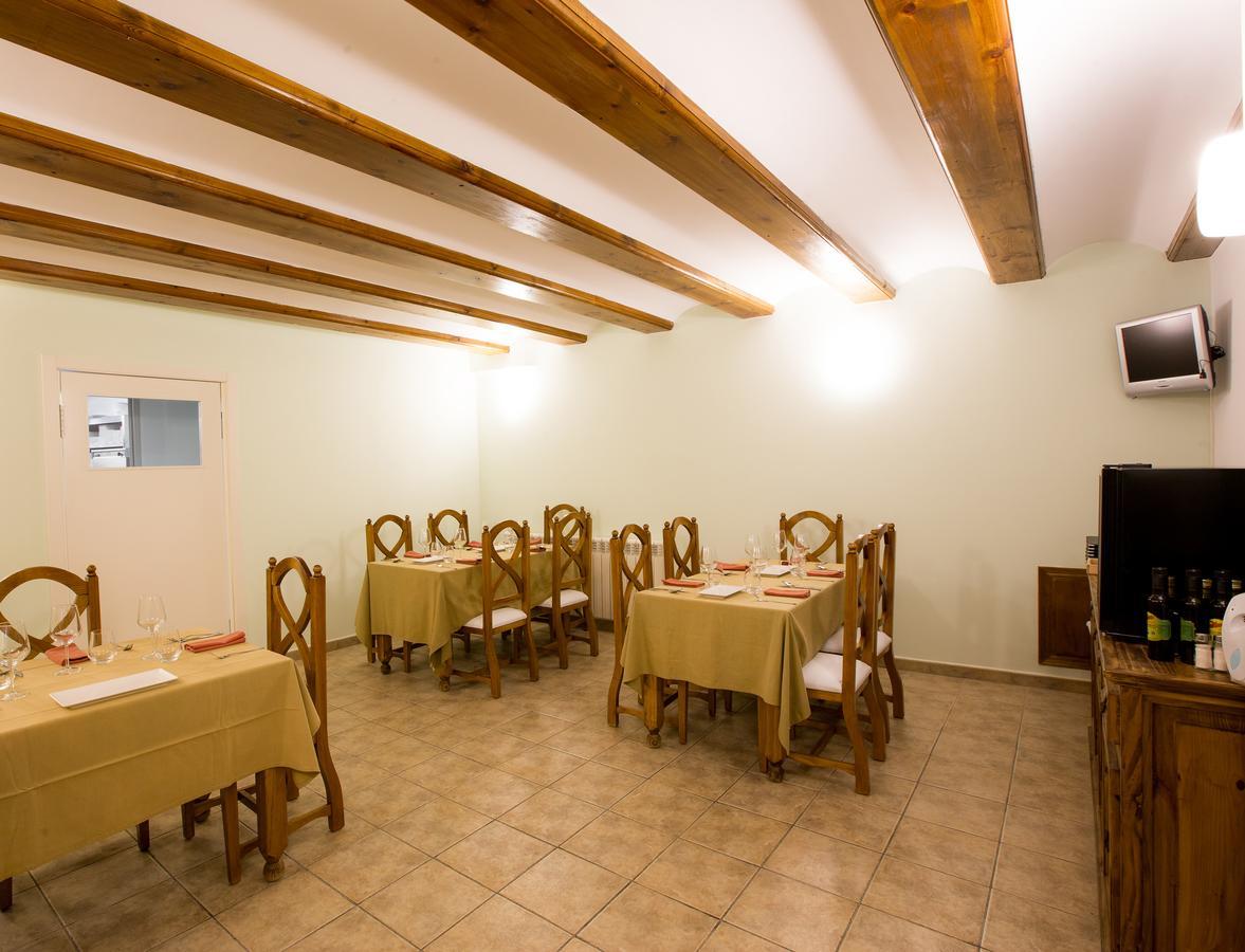 Linares de Mora Hostal Antiguo Hospital מראה חיצוני תמונה
