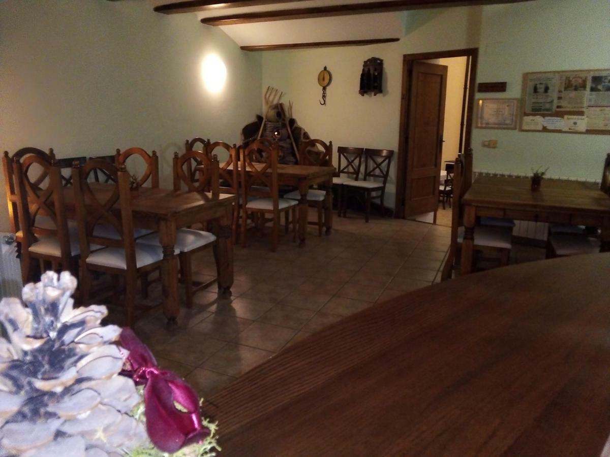 Linares de Mora Hostal Antiguo Hospital מראה חיצוני תמונה