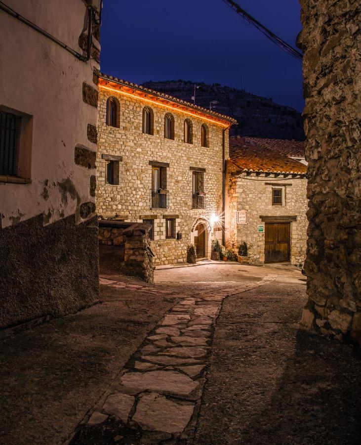 Linares de Mora Hostal Antiguo Hospital מראה חיצוני תמונה